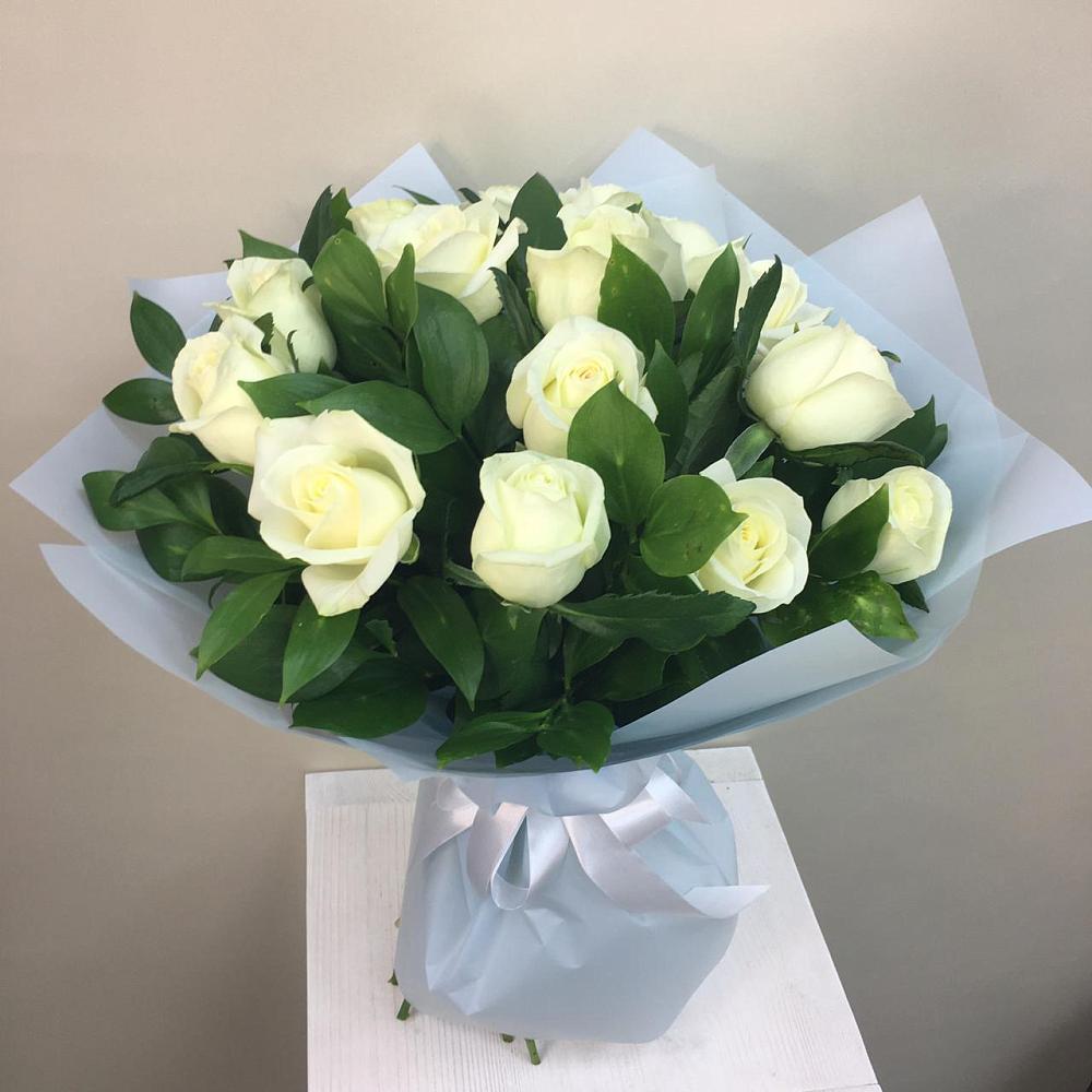 Букет 15 Белых роз Проуд в Никологоры