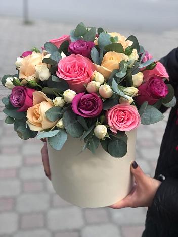 Цветочная композиция из Розы в шляпной коробке в Никологоры