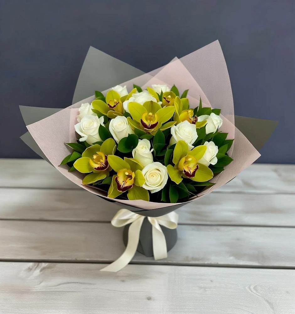 Букет цветов из: Орхидеи и Розы в Никологоры