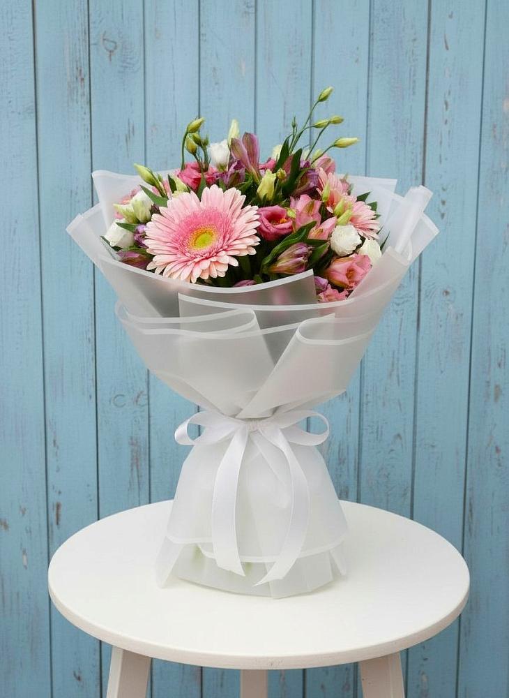 Букет цветов из: Герберы, Альстромерии и Лизиантусы в Никологоры