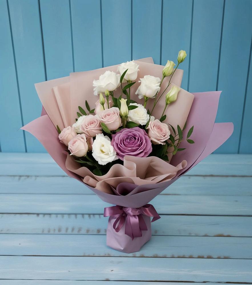 Букет цветов из: Розы и Лизиантусы в Никологоры